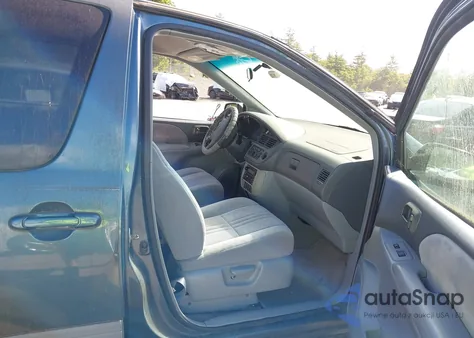 2001 Toyota Sienna Le from USA, damaged, VIN 4T3ZF13C21U393885